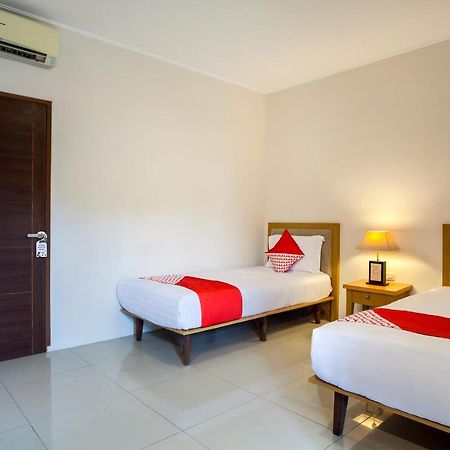 Oyo 107 Kusuma Kemang Suite Джакарта Екстериор снимка