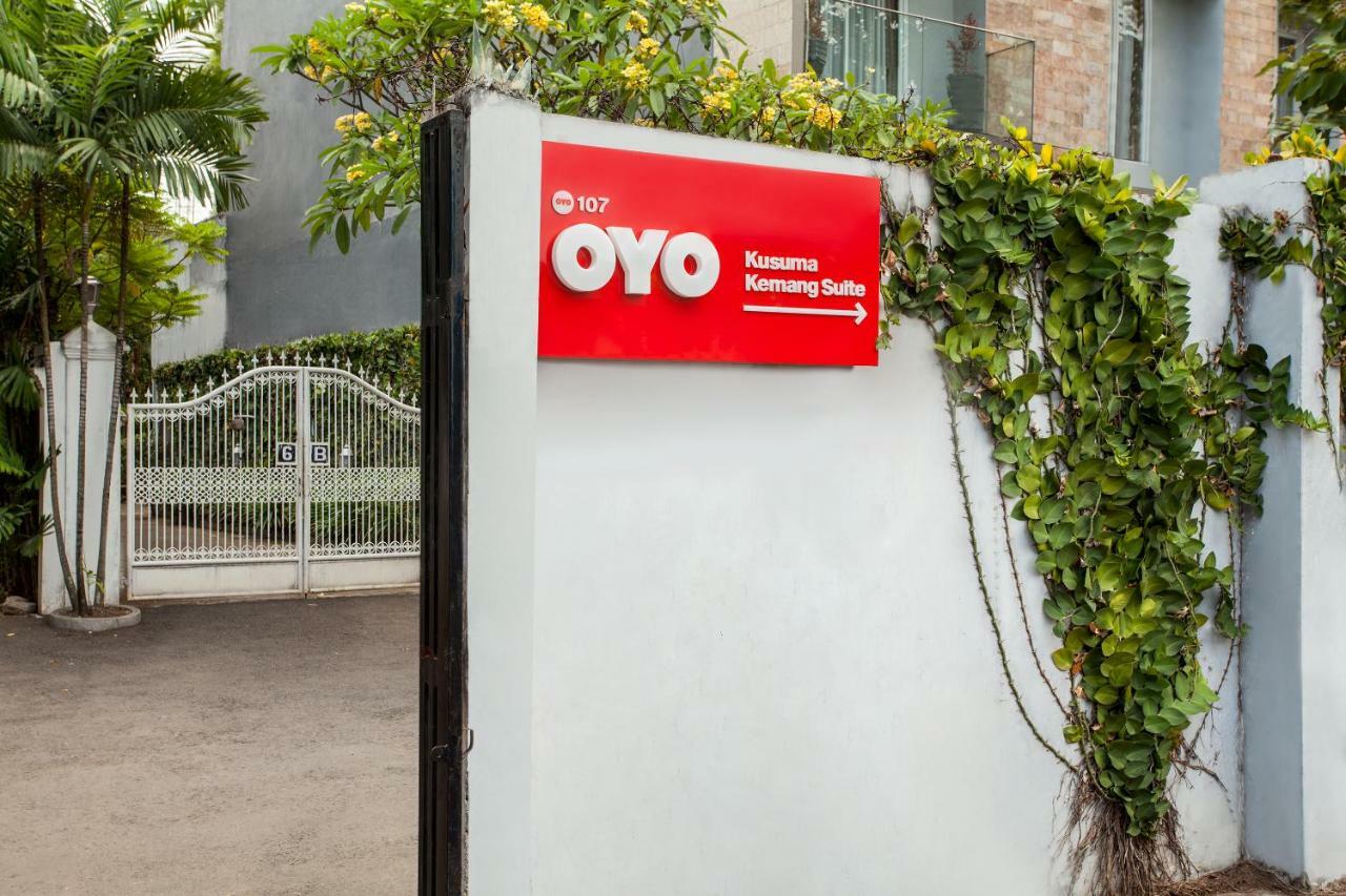 Oyo 107 Kusuma Kemang Suite Джакарта Екстериор снимка