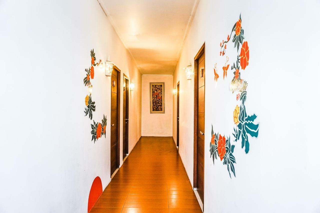 Oyo 107 Kusuma Kemang Suite Джакарта Екстериор снимка