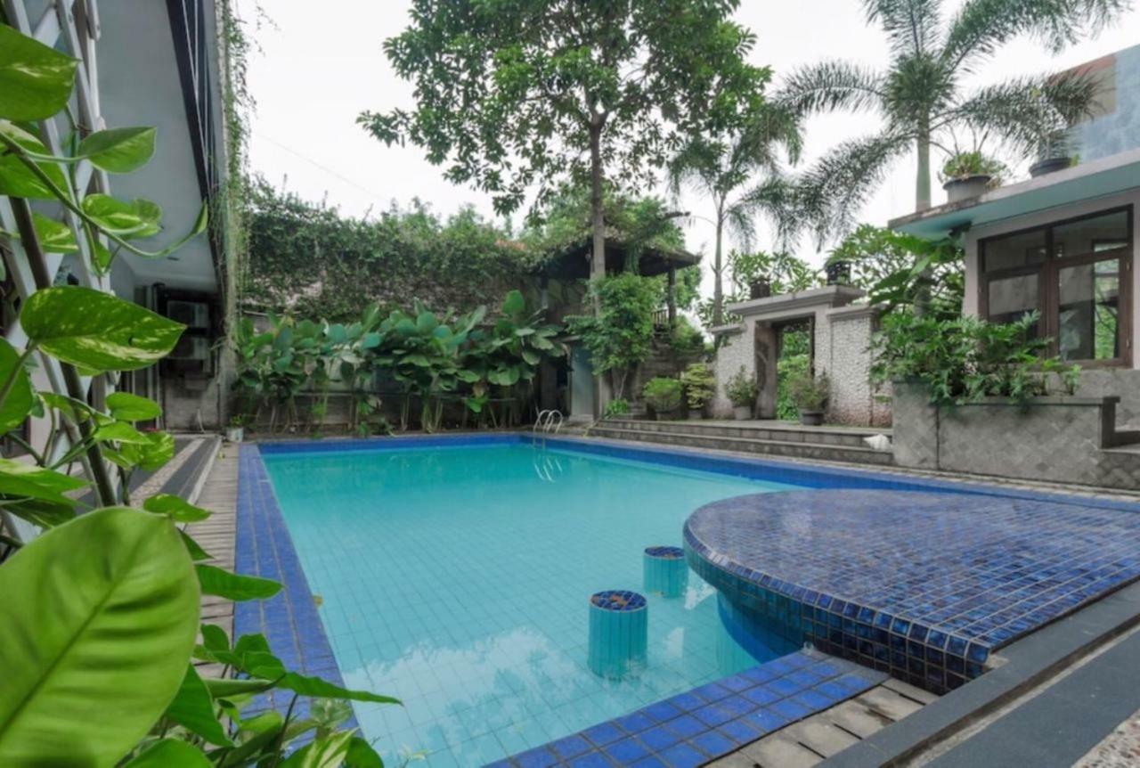 Oyo 107 Kusuma Kemang Suite Джакарта Екстериор снимка