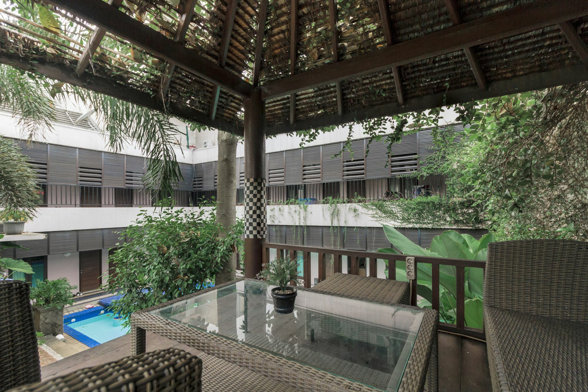 Oyo 107 Kusuma Kemang Suite Джакарта Екстериор снимка